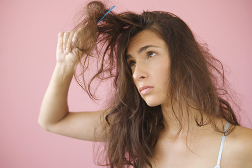 洗发后的几个小习惯，可导致你头发越来越油，你都知道吗？