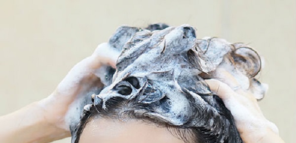 头屑多头痒掉发，应该怎么选择洗发水呢